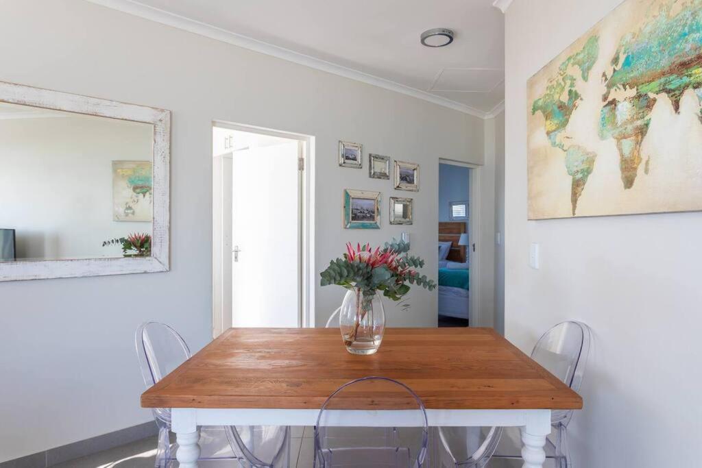 Bloubergstrand 2 Bedroom Beachfront