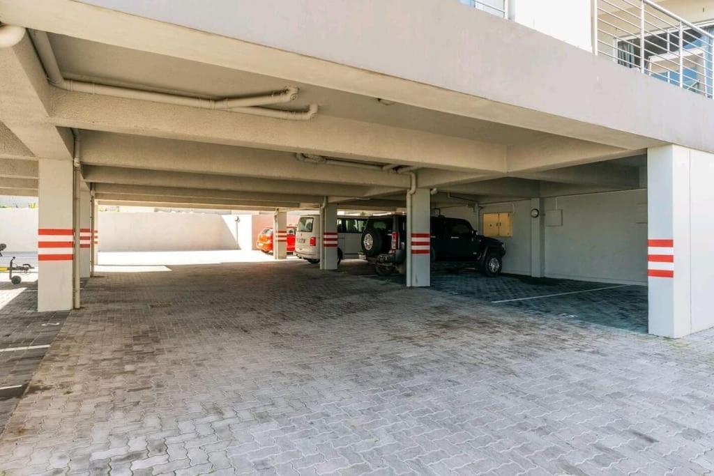 Bloubergstrand 2 Bedroom Beachfront Le Cap