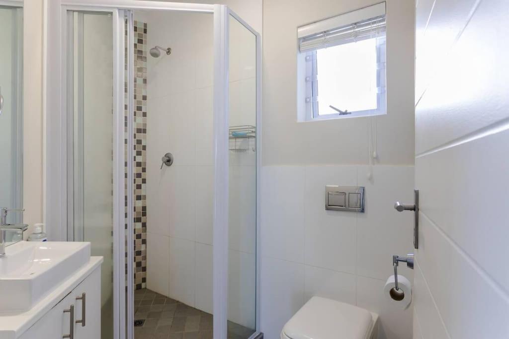 Bloubergstrand 2 Bedroom Beachfront Le Cap